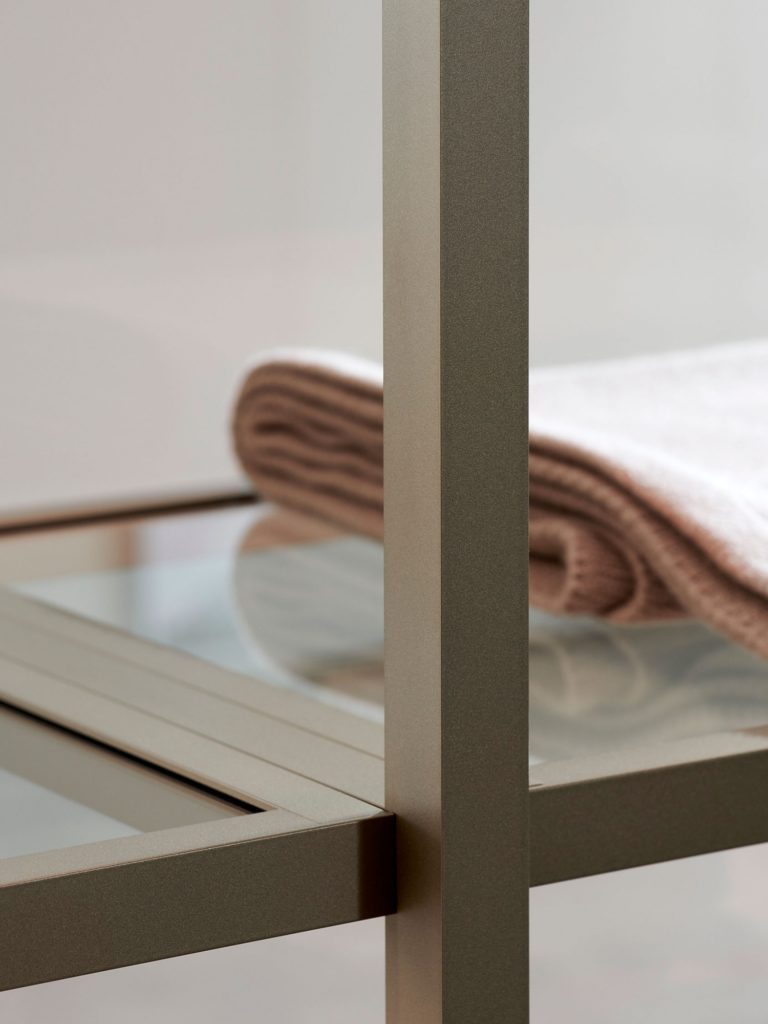 duplex-dressing-Porro_ripiano-luninoso-trasparente-dettaglio