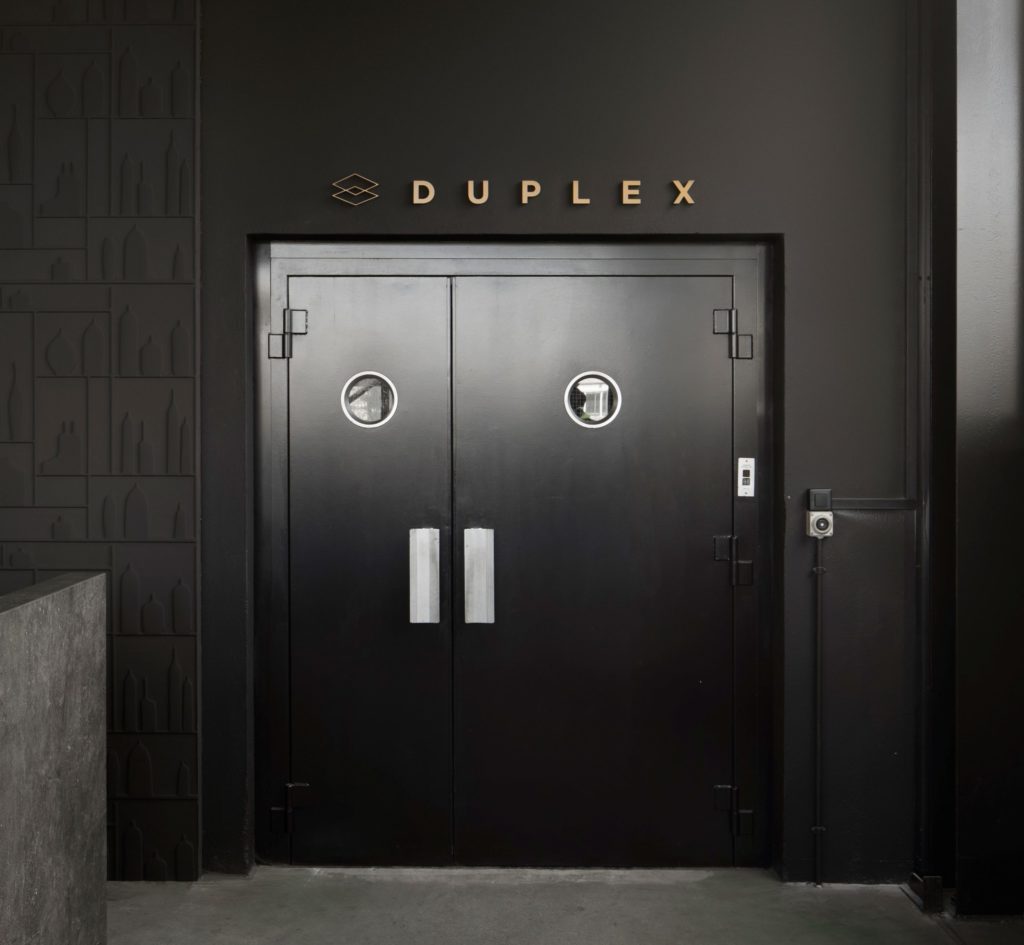 1b_DUPLEX_lift_teasing